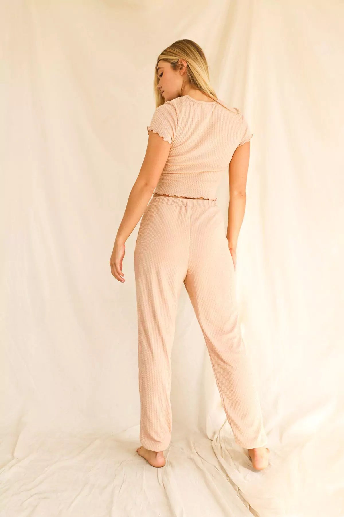 Alternative view of XS / Nude